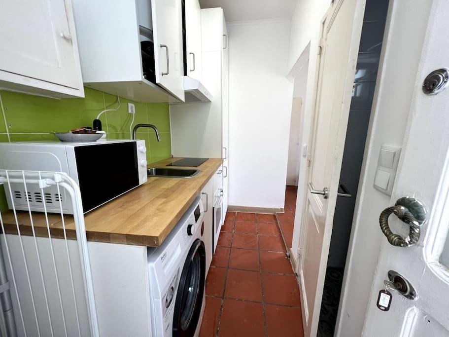 Studio In Estoril Near Beach Walk In 3 Min Екстериор снимка
